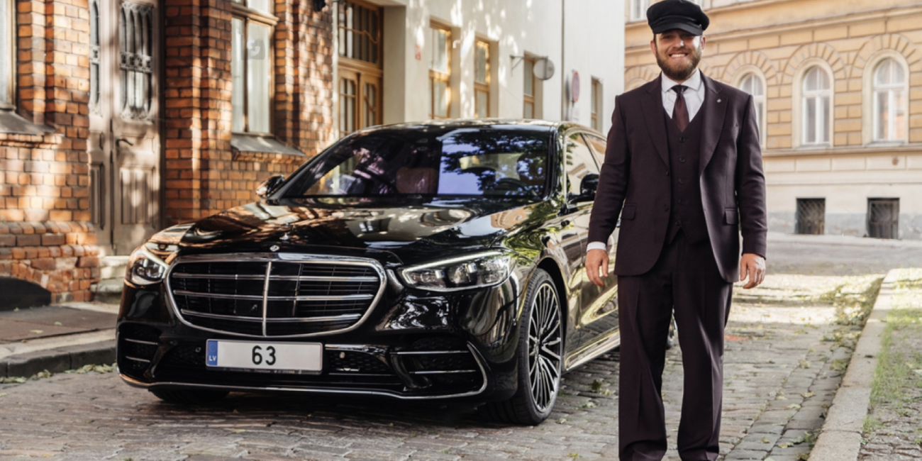 The Benefits of Hiring a Chauffeur for Your Next Conference